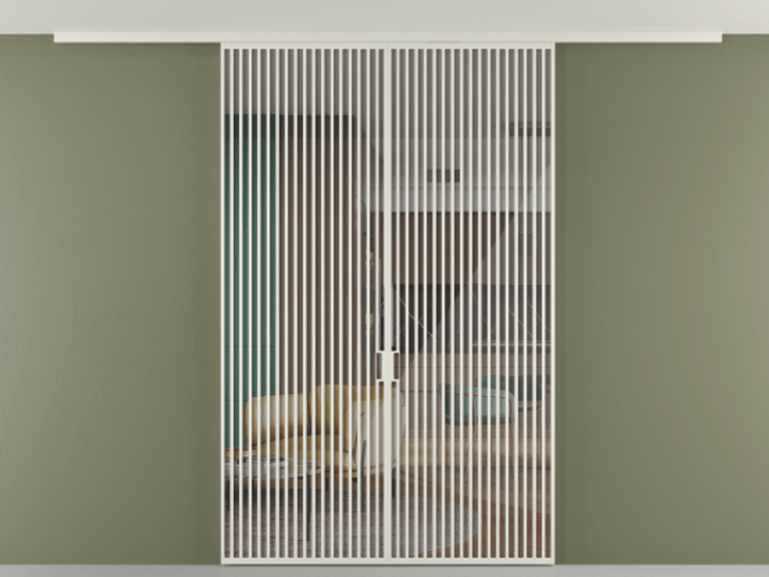 Перегородка Формато вдоль стены на потолок 2 створки АЛПР 040.06 Алюминий Белый Рефлективное прозрачное стекло "Стопсол", калёное Цена 89352480 so'm | Volhovec