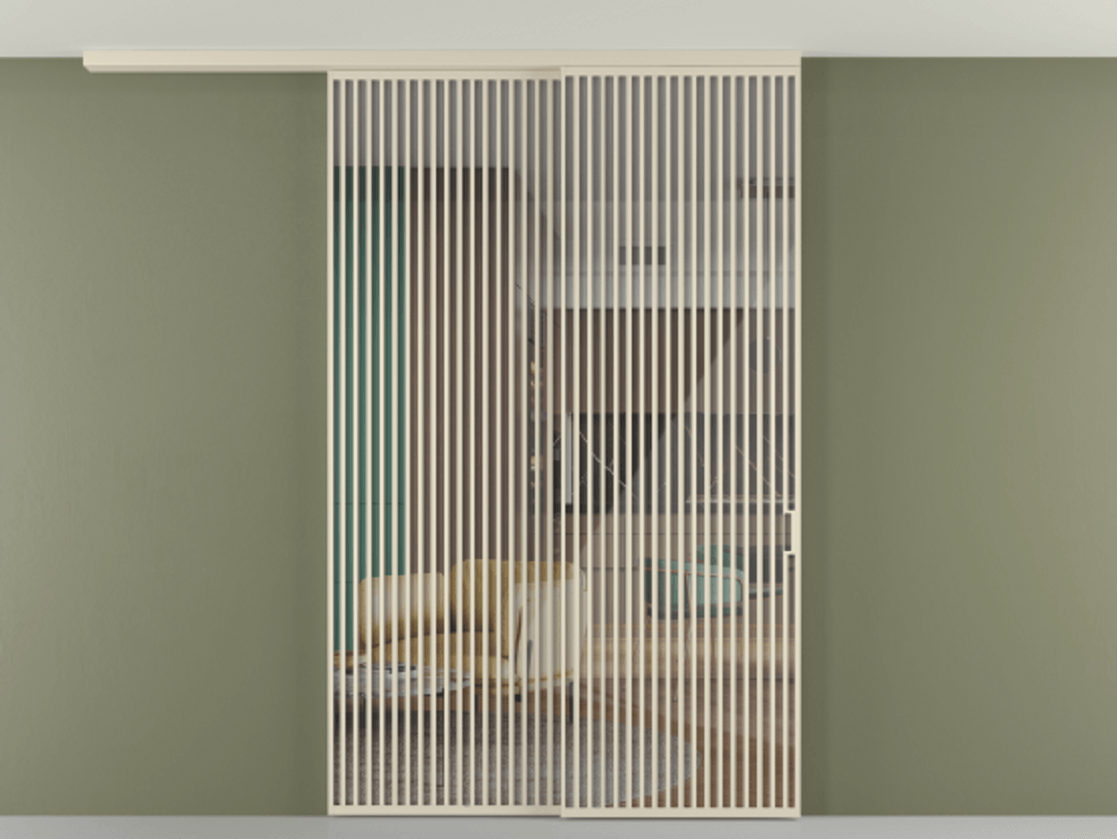 Перегородка Формато вдоль стены на потолок 2 створки с синхронным механизмом АЛПР 040.06 Алюминий бежево-серый Рефлективное прозрачное стекло "Стопсол", калёное Цена 110151860 so'm | Volhovec