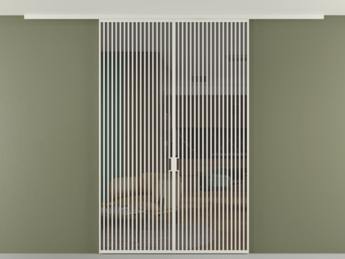 Перегородка Формато вдоль стены на потолок 2 створки АЛПР 040.06 Алюминий Белый Прозрачное серое стекло, триплекс Цена 86104480 so'm | Volhovec