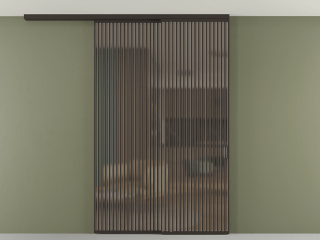 Перегородка Формато вдоль стены на потолок 2 створки с синхронным механизмом АЛПР 040.06 Алюминий антрацит Сатинированное бронзовое стекло, триплекс Цена 91442570 so'm | Volhovec