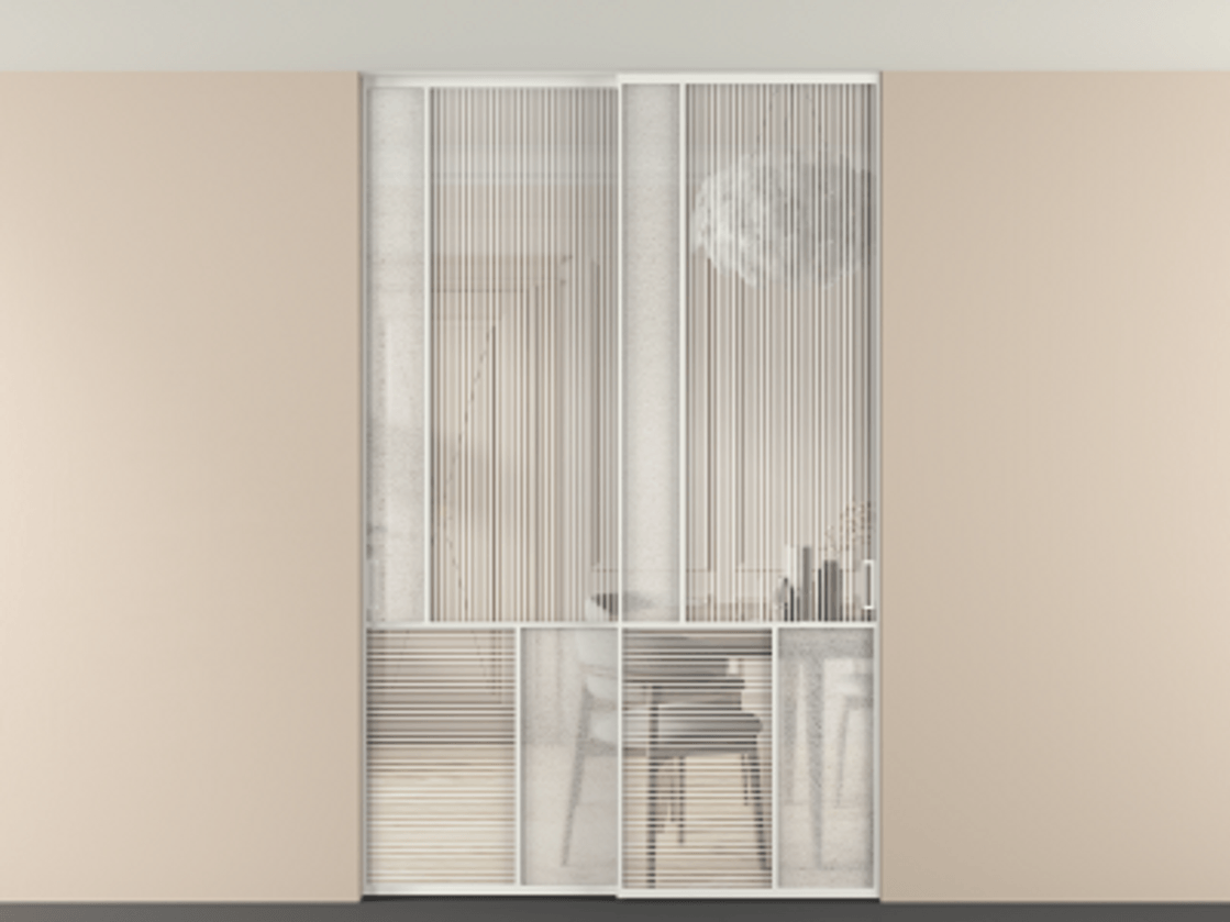 Перегородка Мозаик внутри проёма скрытое крепление в потолок 2 створки АЛПР 041.20 Алюминий светло-серый Рифлёное стекло "Дюна", триплекс, 6 мм + Фактурное стекло "Лёд", триплекс Цена 69137740 so'm | Volhovec