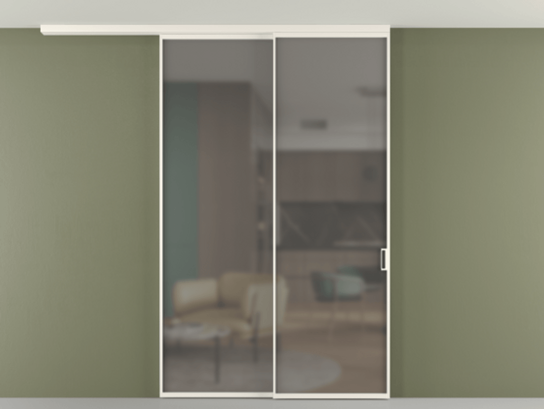 Перегородка Формато вдоль стены на потолок 2 створки с синхронным механизмом АЛПР 040.01 Алюминий пудровый белый Сатинированное серое стекло, триплекс Цена 60725420 so'm | Volhovec