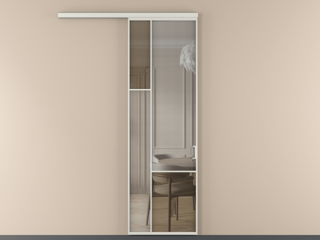 Перегородка Mosaic вдоль стены 1 створка АЛПР 041.13 Алюминий серый Декоративное стекло с сеткой "Mesh silver", триплекс, 6 мм + Прозрачное бронзовое стекло, триплекс Цена 29035090 so'm | Volhovec